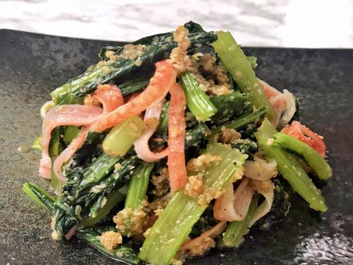 旨味がギュッ♡食感もたまらない！絶品『小松菜とカニカマのごま和え』レシピ♪あと一品にも◎