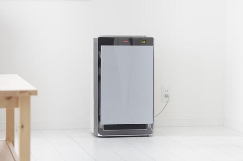 ＜空気清浄機＞みんなどれくらいの頻度で掃除してる？【カビやウイルスを撒き散らす前に】確認しておきたいお手入れのポイント☆