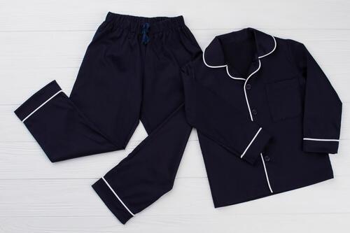 『パジャマの洗濯』は毎日？週1回？においが気になったら？皮脂やフケだらけは不衛生！知っておきたい「洗濯頻度」を徹底解説☆