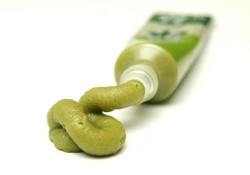 ＜チューブわさび＞開封後いつまで使える？→“3ヶ月”が目安！食べてはいけない【4つのサイン】とは☆