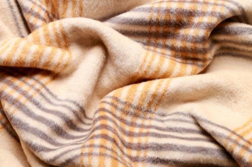 『毛布のお手入れ』どうしてる？カビ臭や皮脂汚れをスッキリ解消！【超簡単な】お手入れ術を紹介☆