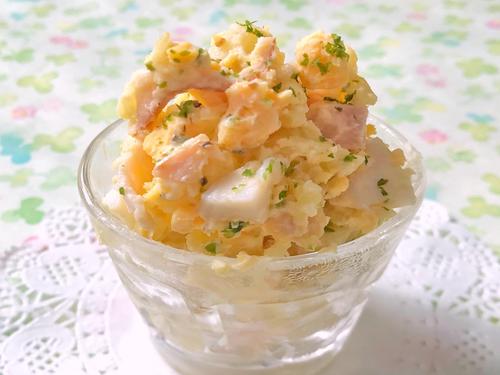 さつまいもの“甘み”とハムの“塩気”が相性抜群♡デリ風『ほくほくさつまいもサラダ』のレシピ｜秋にピッタリ！