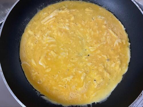 半熟卵を焼く