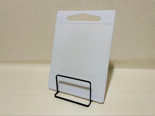 セリア「キッチンまな板スタンド」