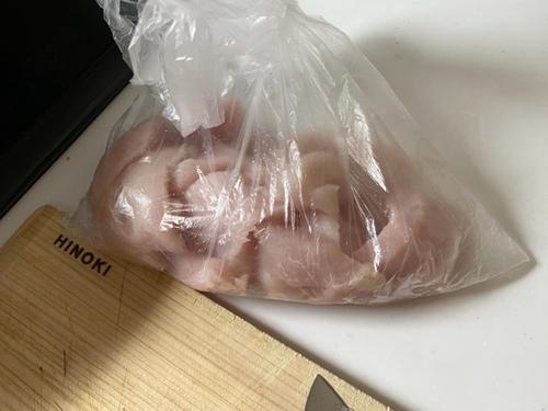 肉に下味をつける