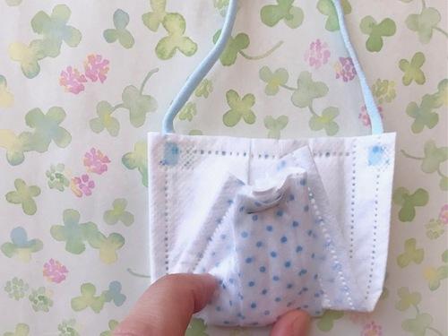 半分に折ります