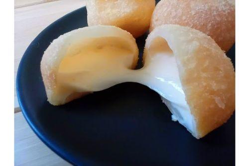 のびーるチーズが楽しい！ローソンに新感覚スイーツ「モチコロ」登場！