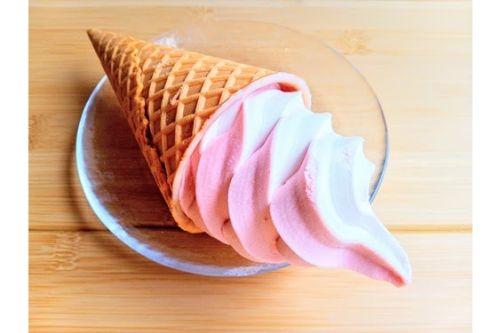 甘い＆酸っぱいの無限渦！ファミマ限定アイスで旬のいちごを味わい尽くす