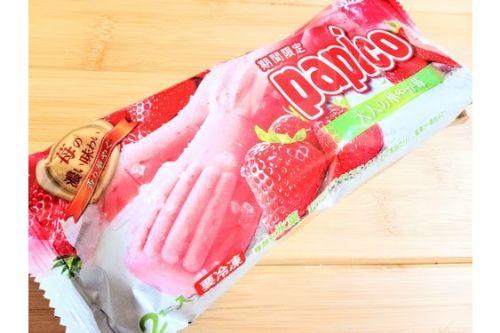 この冬食べたいパピコ！ジューシーな苺のぷちぷち食感がたまらない！