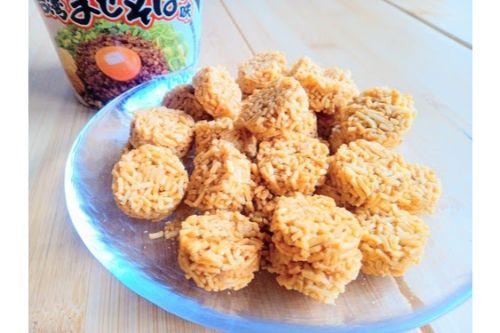 麺屋はなびとベビースターがコラボ！ガツン系台湾まぜそば味がファミマに登場