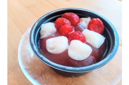 やわもち＆いちごを贅沢トッピング！井村屋のいちご大福風アイスがファミマ限定発売！