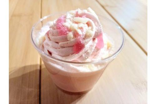 ジャケ買い必至！可憐なピンクのさくらミルクプリンはほんのり塩味がきいて美味！