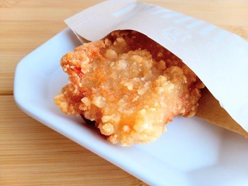 Lチキのライバル！？ローソンパリチキがカリッと食感＆あっさり塩味でめちゃくちゃ食べやすい！