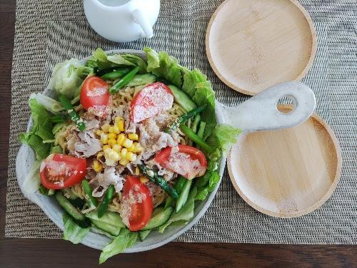 【ラーメンサラダ】冷やし中華だけじゃない夏の風物詩！