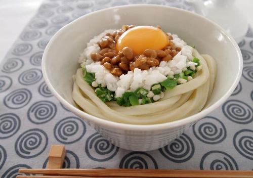 【ねばねばうどん】レシピを紹介！朝うどんにもおすすめしたい！