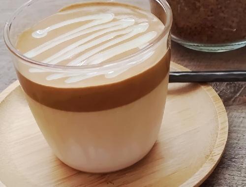 【練乳ダルゴナコーヒー】練乳とエスプレッソ風コーヒーの深い味わい！
