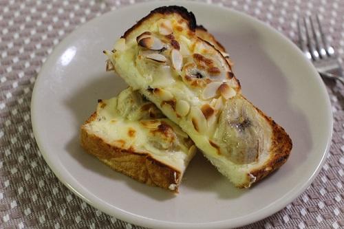 【バナナのチーズケーキ風トースト】食パンで簡単まるでチーズケーキ！