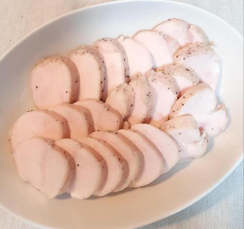 【柔らかハム】鶏むね肉でしっとり！少ない材料で簡単に作れる！