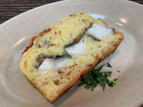 【すずきのケークサレ】ちょっと珍しい白身魚の惣菜パン！
