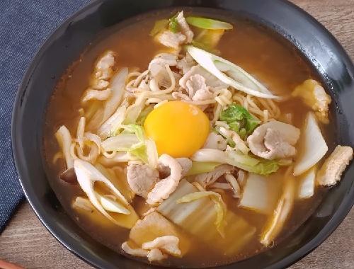 【チゲ鍋風ラーメン】これ1品で野菜も肉も食べられる！即席麺で作ろう