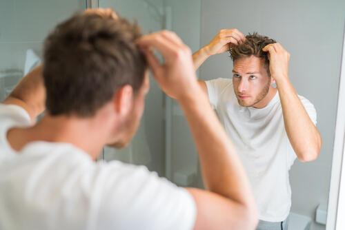 天パを生かしたメンズのヘアセット法を紹介 ワックスなしの場合も 身嗜み オリーブオイルをひとまわし