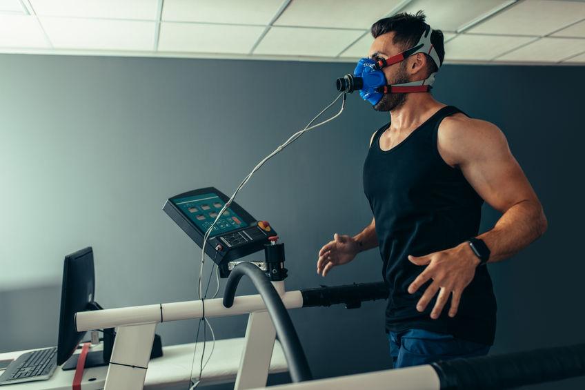 酸素 効果 低 マスク トレーニングマスクに効果はあるのか？マスクをしたランニングと高地トレーニングの違い