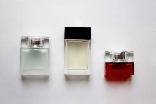 いろいろな香水の写真