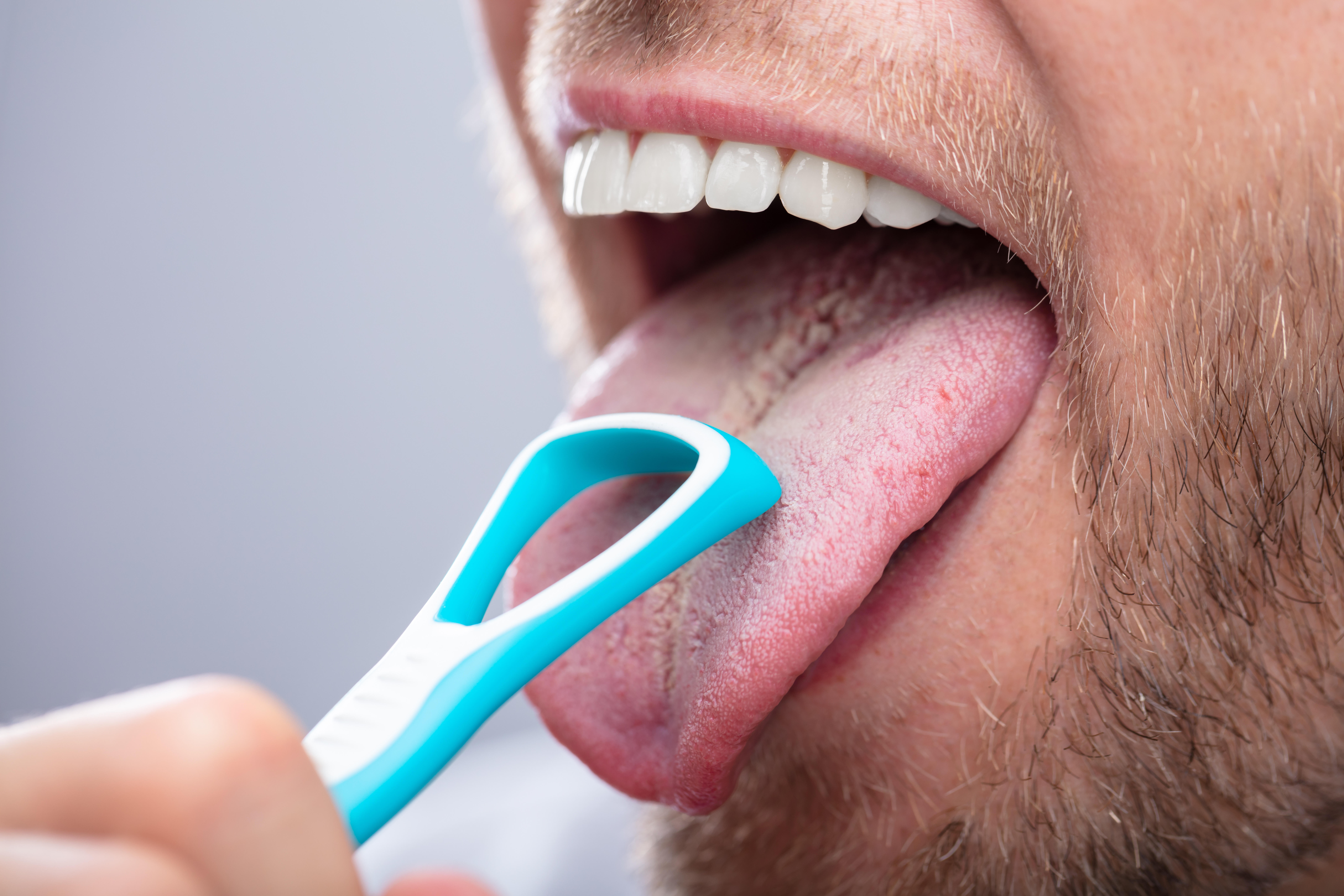 舌の汚れの取り方とは 舌に汚れがつく原因と対処や予防法を徹底解説 身嗜み オリーブオイルをひとまわし