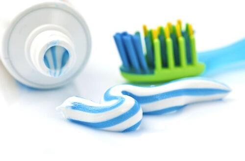 歯磨き粉はフッ素が配合されたものがおすすめの理由を解説