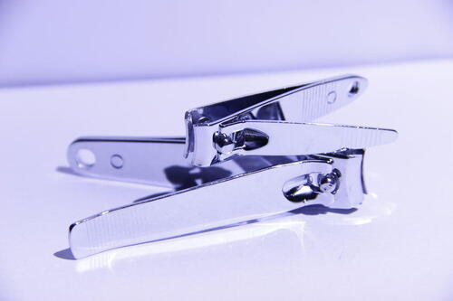 正しい爪の切り方とは？綺麗に切る方法・巻き爪の切り方も紹介！
