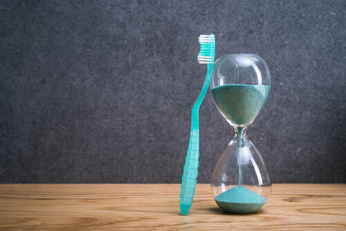 歯磨きの時間は何分間が正解？最適なタイミングや正しい磨き方も紹介