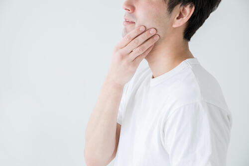 小顔に近づけるコルギのやり方を解説 行う時の注意点も 身嗜み オリーブオイルをひとまわし 小顔に近づけるコルギのやり方を解説 行う時の注意点も 身嗜み オリーブオイルをひとまわし