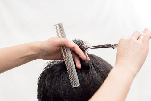 人気のマッシュヘアはノーセット風スタイルがおすすめ 手入れも簡単 身嗜み オリーブオイルをひとまわし