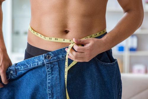 お腹の脂肪を落とす方法を紹介！お腹を刺激する筋力トレーニングも！
