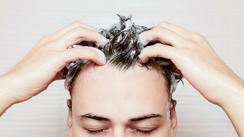 髪を洗わないとどうなる トラブルや洗う頻度を解説 身嗜み オリーブオイルをひとまわし