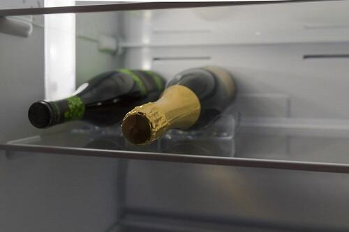 ワインは冷蔵庫で保管できる？常温保管との違いや注意点などを紹介
