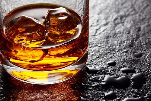アメリカンウイスキーのおすすめの銘柄は？種類や飲み方を解説