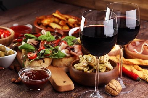 ワインと食事のマリアージュで食卓はもっと贅沢に！合わせ方を学ぼう