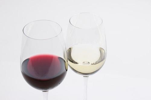 ワインの飲み方とは？マナーや味わい方、アレンジした飲み方を紹介