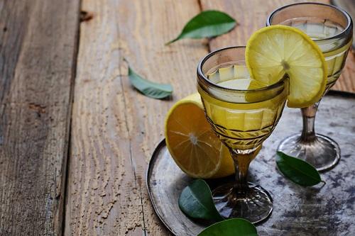 果実酒のレモン酒を味わおう！保存期間やおすすめの作り方などを解説