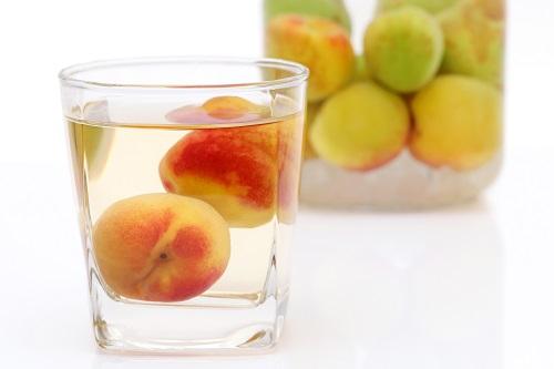 梅酒の賞味期限はどれくらい 梅酒の保存方法や飲める目安を紹介 嗜好品 オリーブオイルをひとまわし 梅酒の賞味期限はどれくらい 梅酒の保存方法や飲める目安を紹介 嗜好品 オリーブオイルをひとまわし