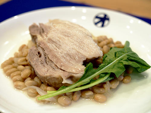 炊飯器で待つだけ！豚バラ肉の白ワイン煮込み