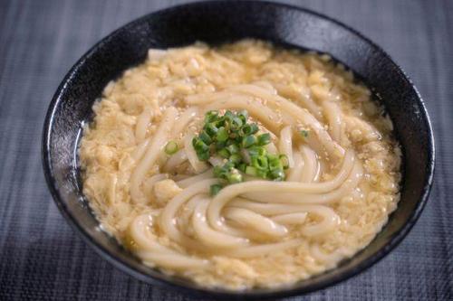 「うどん」が驚きのウマさッ！シンプルなのにコクと旨味たっぷり！＜かきたまうどん＞の作り方